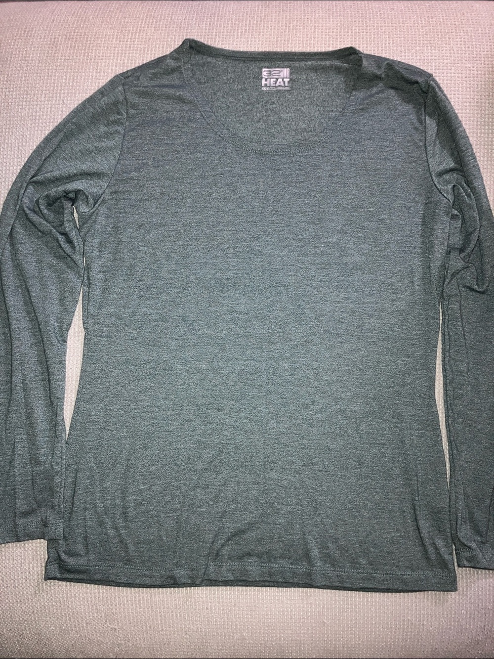 32 Degrees Women's Long-Sleeve V-Neck Performance Top - Dark Green Heather